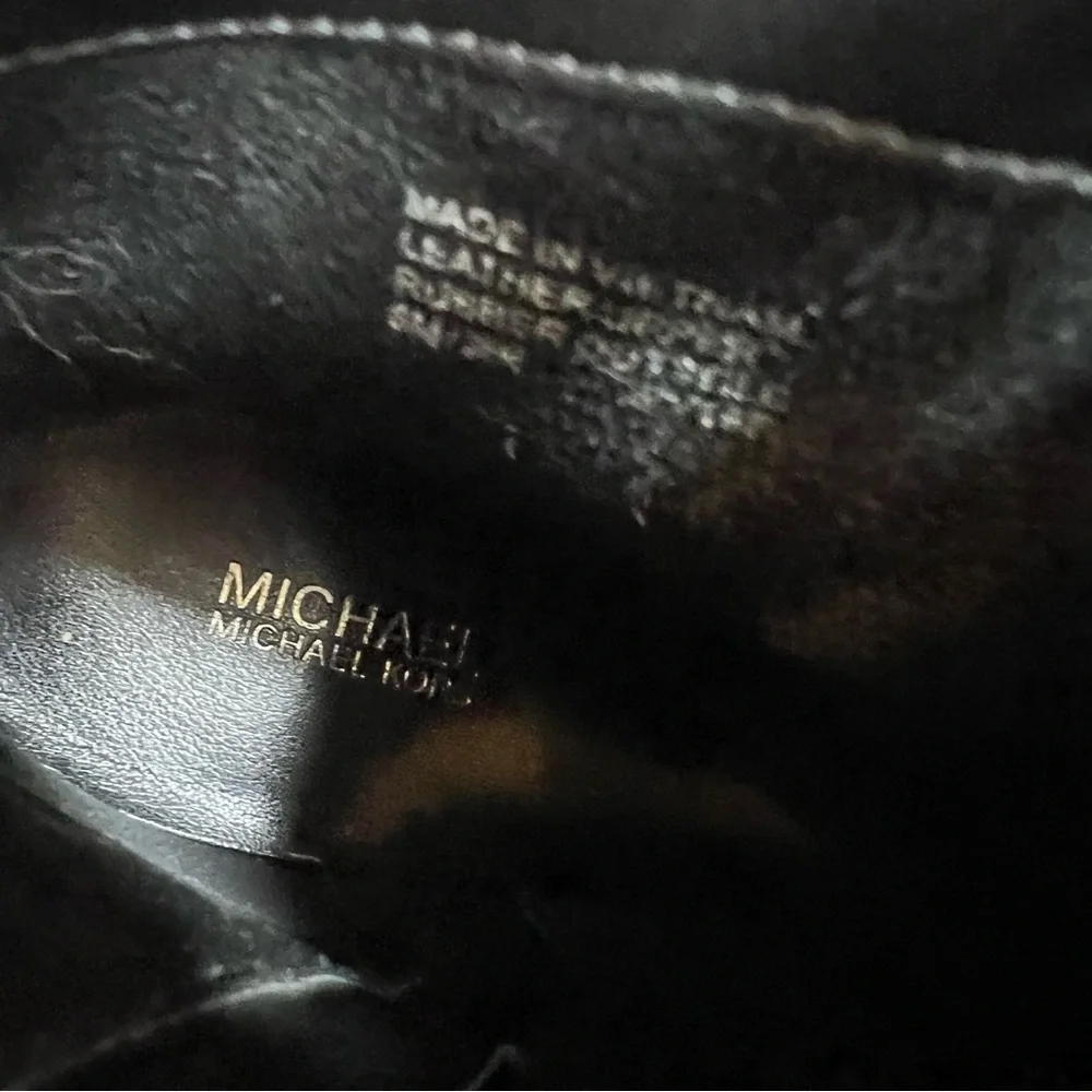 Michael Kors Dorothy flex mid heel side zip. Silver snake ankle boots size 6